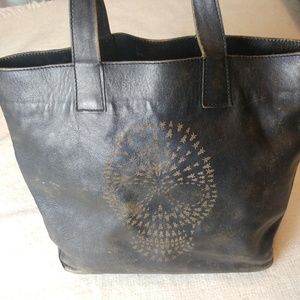 frye skull tote